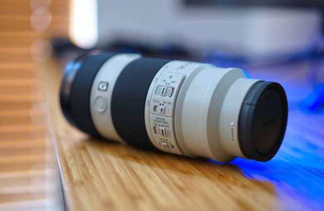 what is a telephoto lens